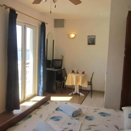 One-bedroom With Terace With Sea View * Хвар